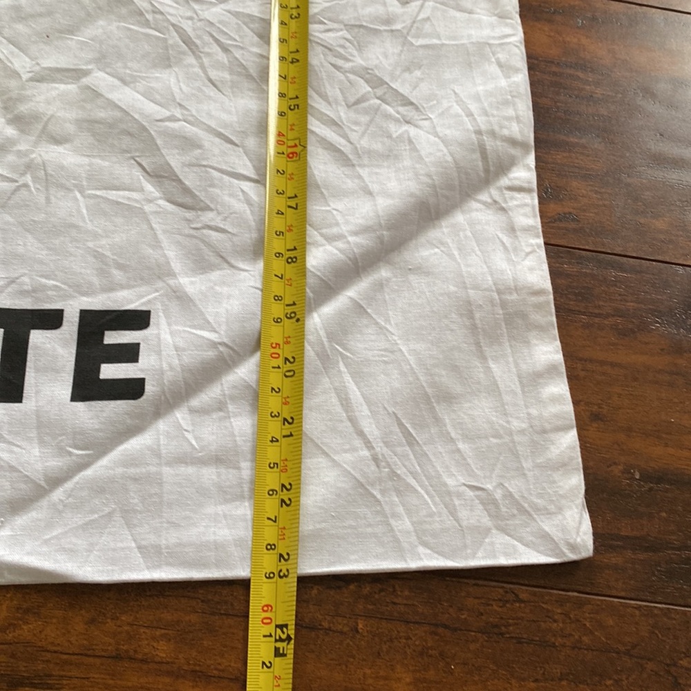 Large Lacoste Dustbag - Picture 4 of 4